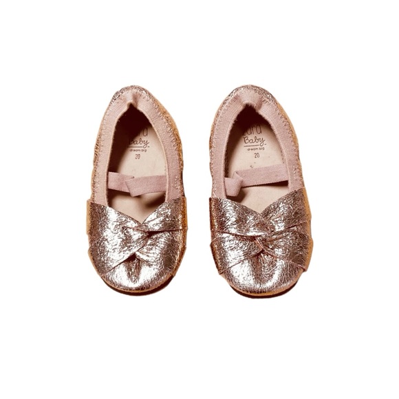 Zara Other - Zara Crinkle Metallic Rose Gold Ballet Flats (EU 20 / 4.5-5y)